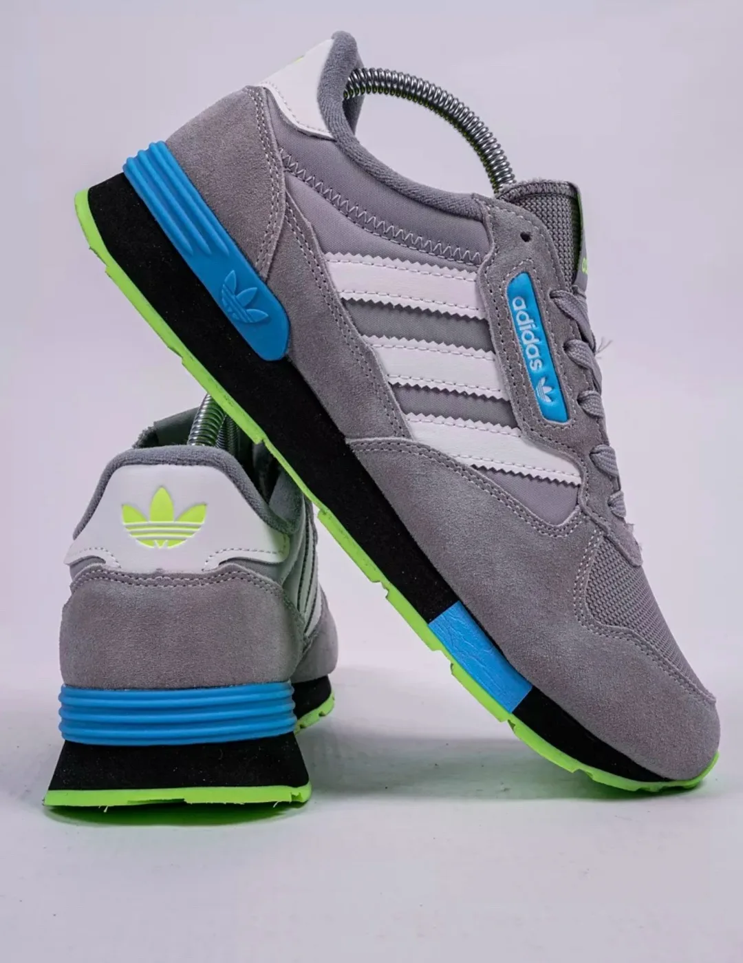 Adidas кроссовки — фото 1