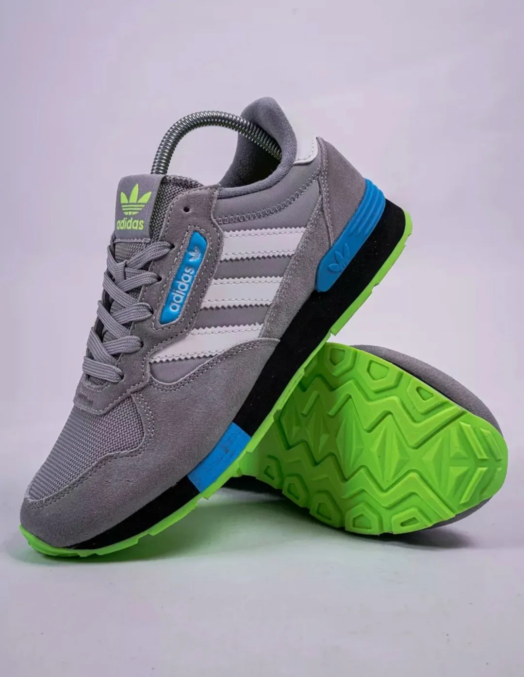 Adidas кроссовки — фото 2