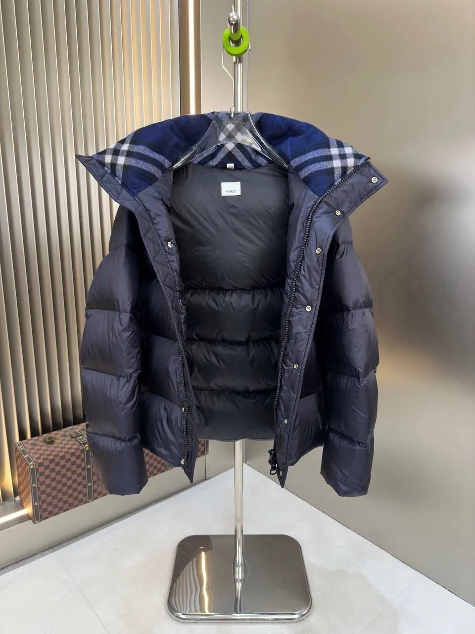 Burberry мужской пуховик — фото 3