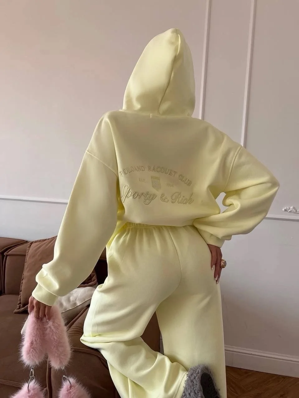 Sporty Rich- костюм который всегда в центре внимания — фото 1