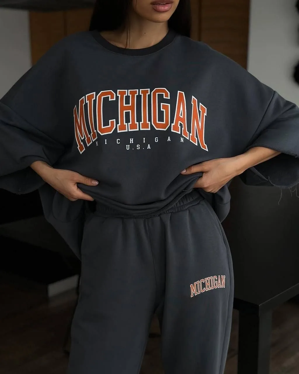 Велюровый костюм MICHIGAN в цветах айвори и графит Белый — фото 8