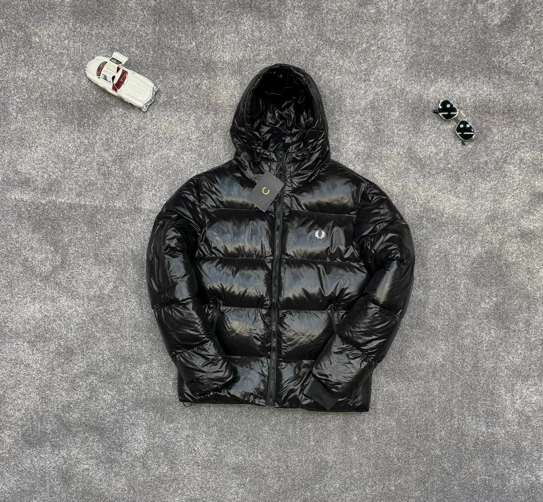 Куртка FRED PERRY с наполнителем холлофайбер и вышитым логотипом