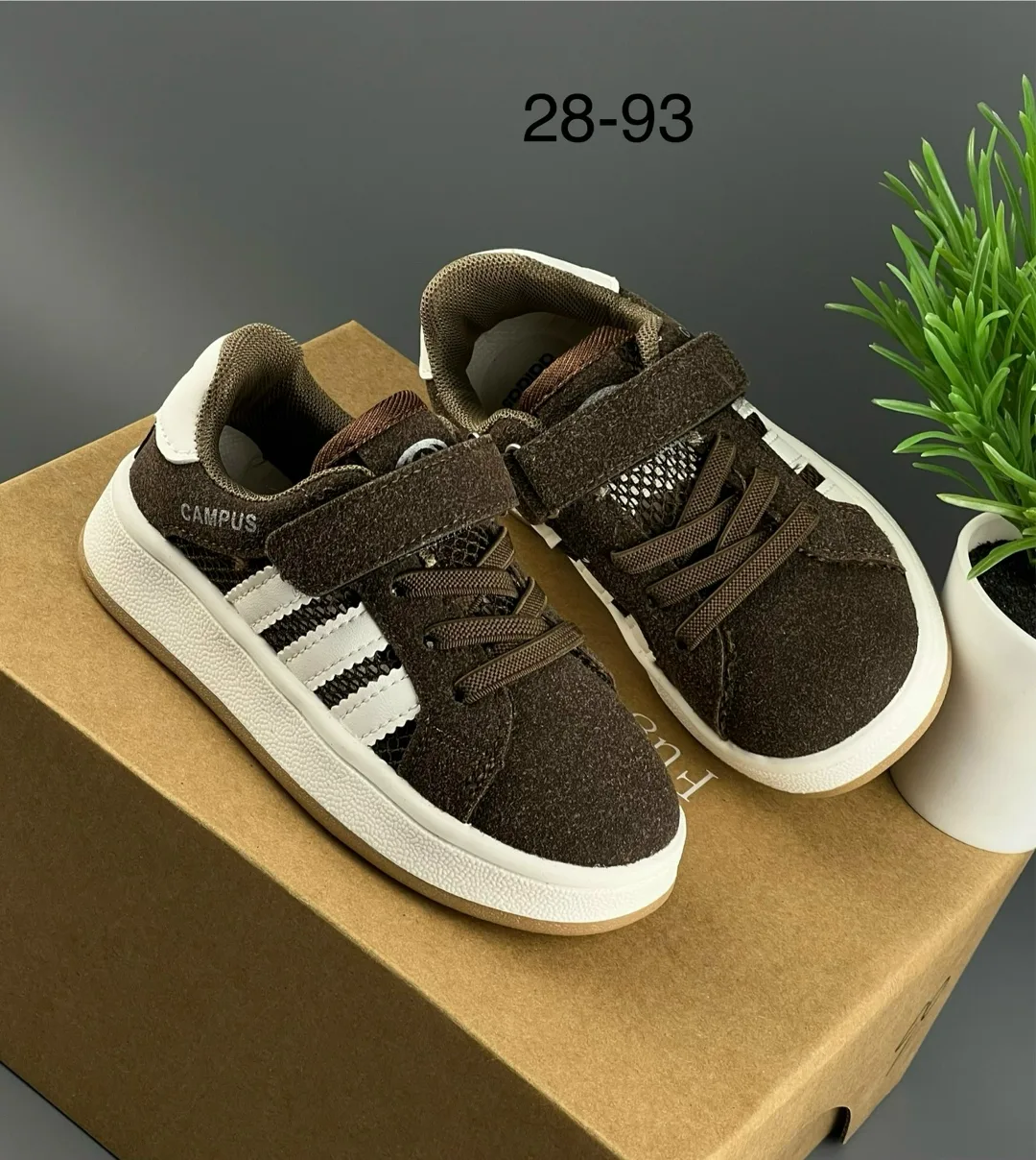 Легкие спортивные кроссовки из искусственной кожи — фото 4