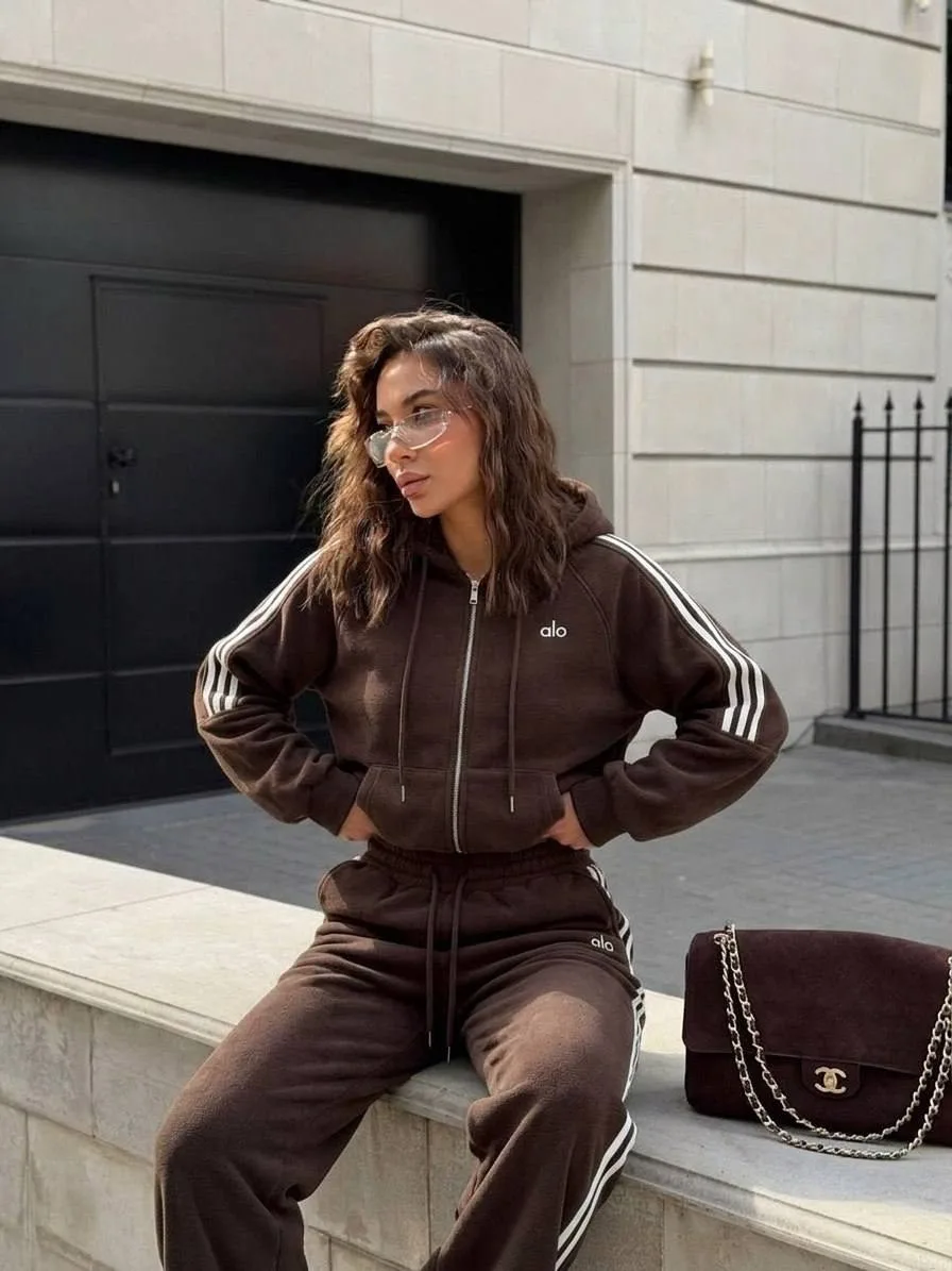 Новый костюм Adidas с начесом и часами — фото 6