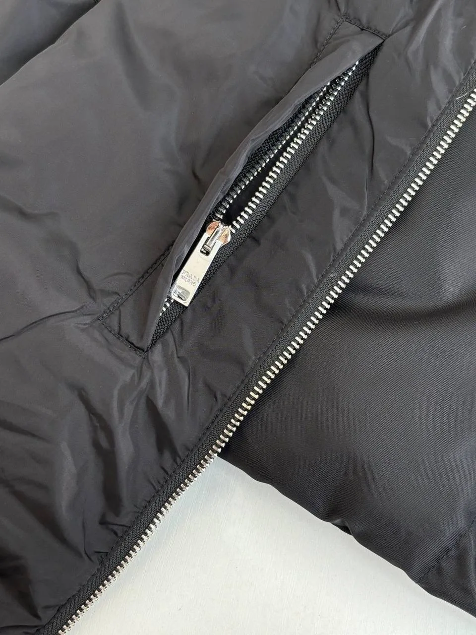 Куртка Prada Re-Nylon — фото 7