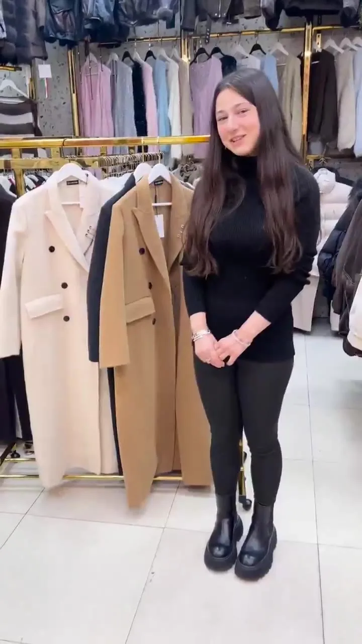 Пальто Balenciaga из кашемира и шерсти Чёрный — видео