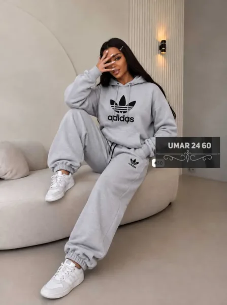 Женский спортивный костюм, свободный крой — фото 3
