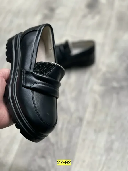 Мягкие и легкие туфли из эко-кожи для девочки — фото 2