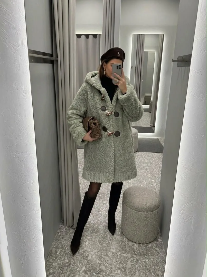 Женская шуба — фото 1