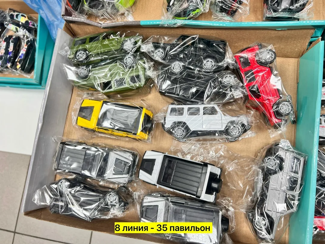 Металлическая игрушка в масштабе 1:43 — фото 3
