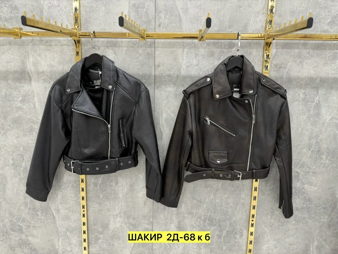 Лёгкий бомбер из эко-кожи — фото 2