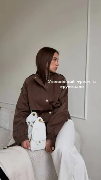 Утеплённый тренч с элементами кружева — фото 1