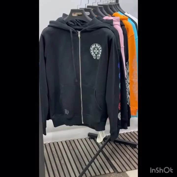 Chrome Hearts чёрное худи с цветными крестами на рукавах — видео