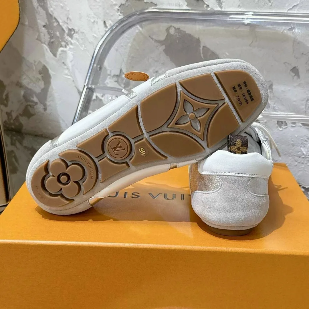 Балетки Louis Vuitton серебристые — фото 7