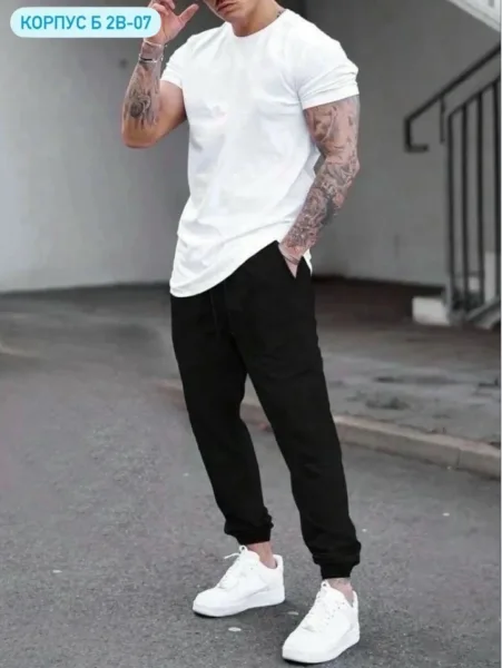 Костюм из трикотажного материала для мужчин — фото 26