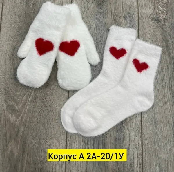 Комплект из варежек и носков из натуральной норки и соболя — фото 3