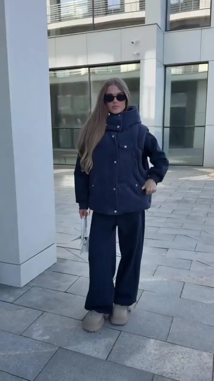 Костюм-тройка из трикотажного свитшота и брюк свободного кроя из хлопка — видео