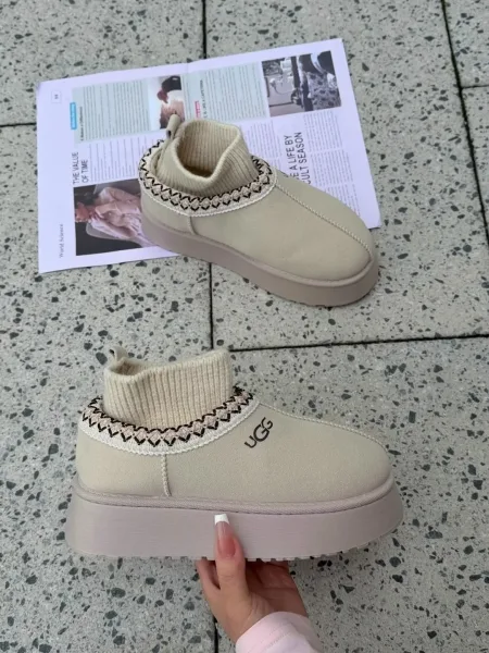 Зимние ботинки UGG на платформе из premium-материала — фото 2