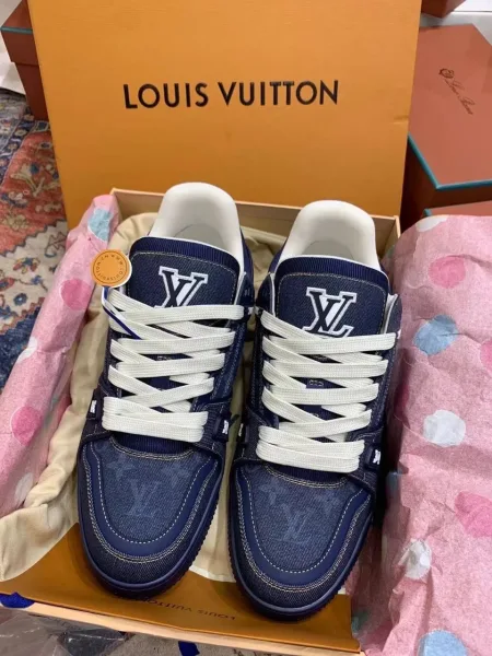 Louis Vuitton — кроссовки синие денимовые — фото 14