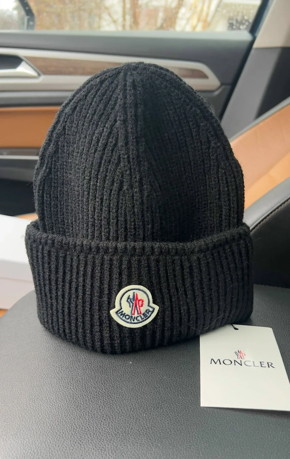 Moncler шапка чёрная шерстяная в рубчик — фото 1