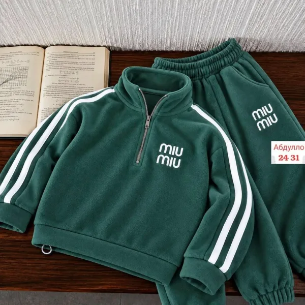 И уютные костюмы для девочек с вышивкой MIU — фото 4