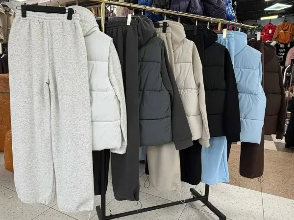 Тёплый и мягкий костюм-тройка из жилетки — фото 12