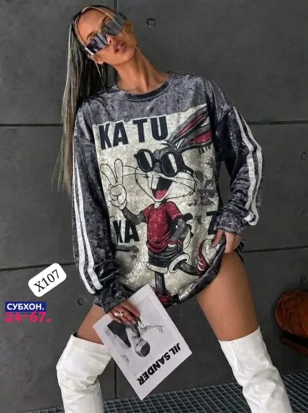 Кофта из мягкого велюра с эффектом оверсайз создаёт комфорт и свободу — фото 1