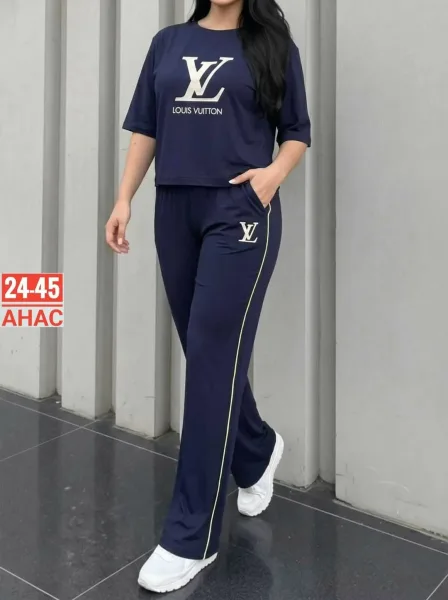 Костюм двойка из трикотажа — фото 1