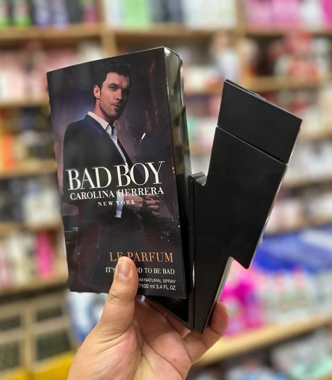 Мужские духи Carolina Herrera Bad Boy — фото 3