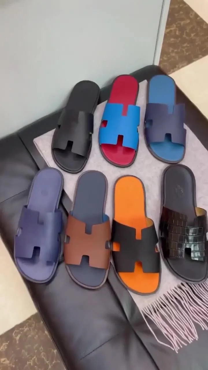 Hermès Izmir — шлёпанцы синие кожаные с фирменной H — видео