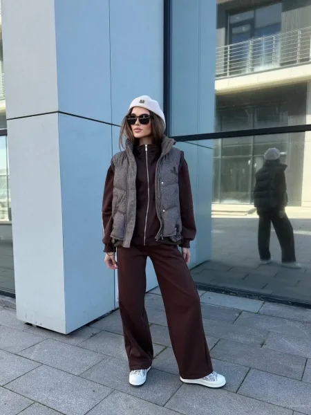 Костюм-тройка — идеальный баланс между лаконичной классикой и ультрамодным спортивным стилем — фото 11