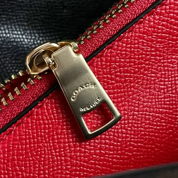 COACH сумка из натуральной кожи — фото 9