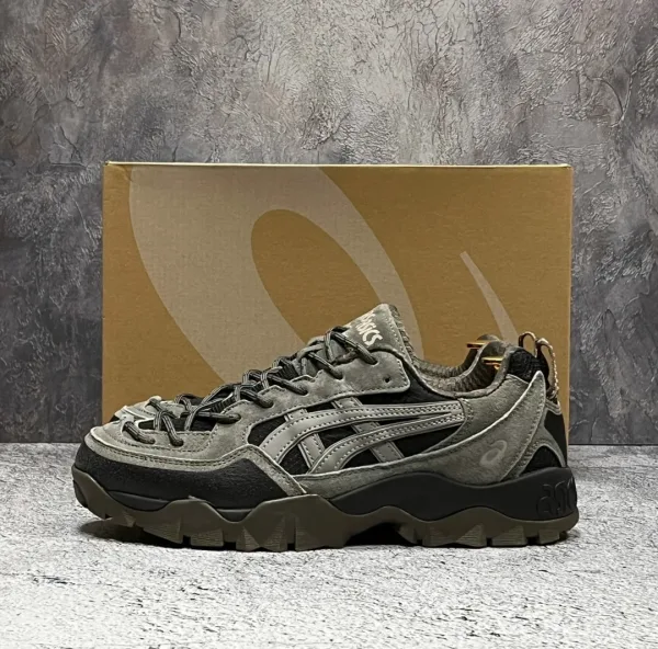 Кроссовки ASICS GEL Gor-Tex 27 зима с полностью прошитой подошвой — фото 4