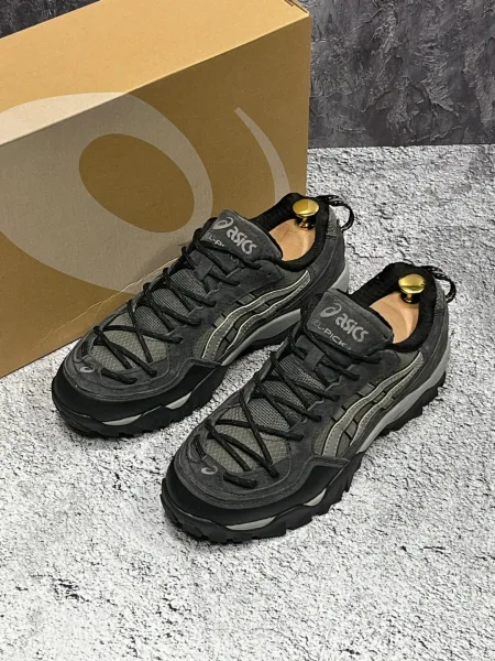 Кроссовки ASICS GEL Gor-Tex 27 зима с полностью прошитой подошвой — фото 3