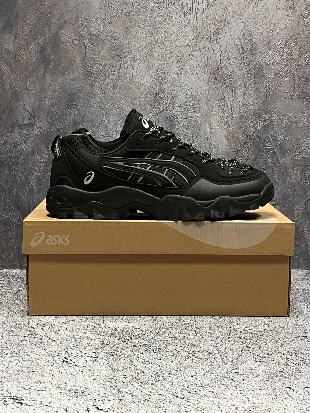 Кроссовки ASICS GEL Gor-Tex 27 зима с полностью прошитой подошвой — фото 1