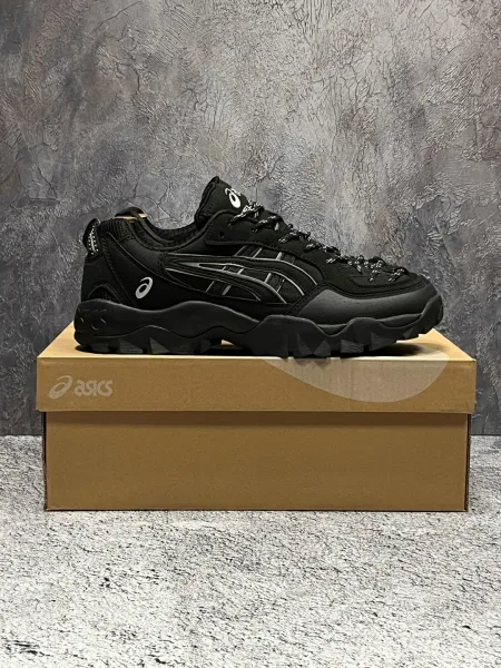 Кроссовки ASICS GEL Gor-Tex 27 зима с полностью прошитой подошвой — фото 1
