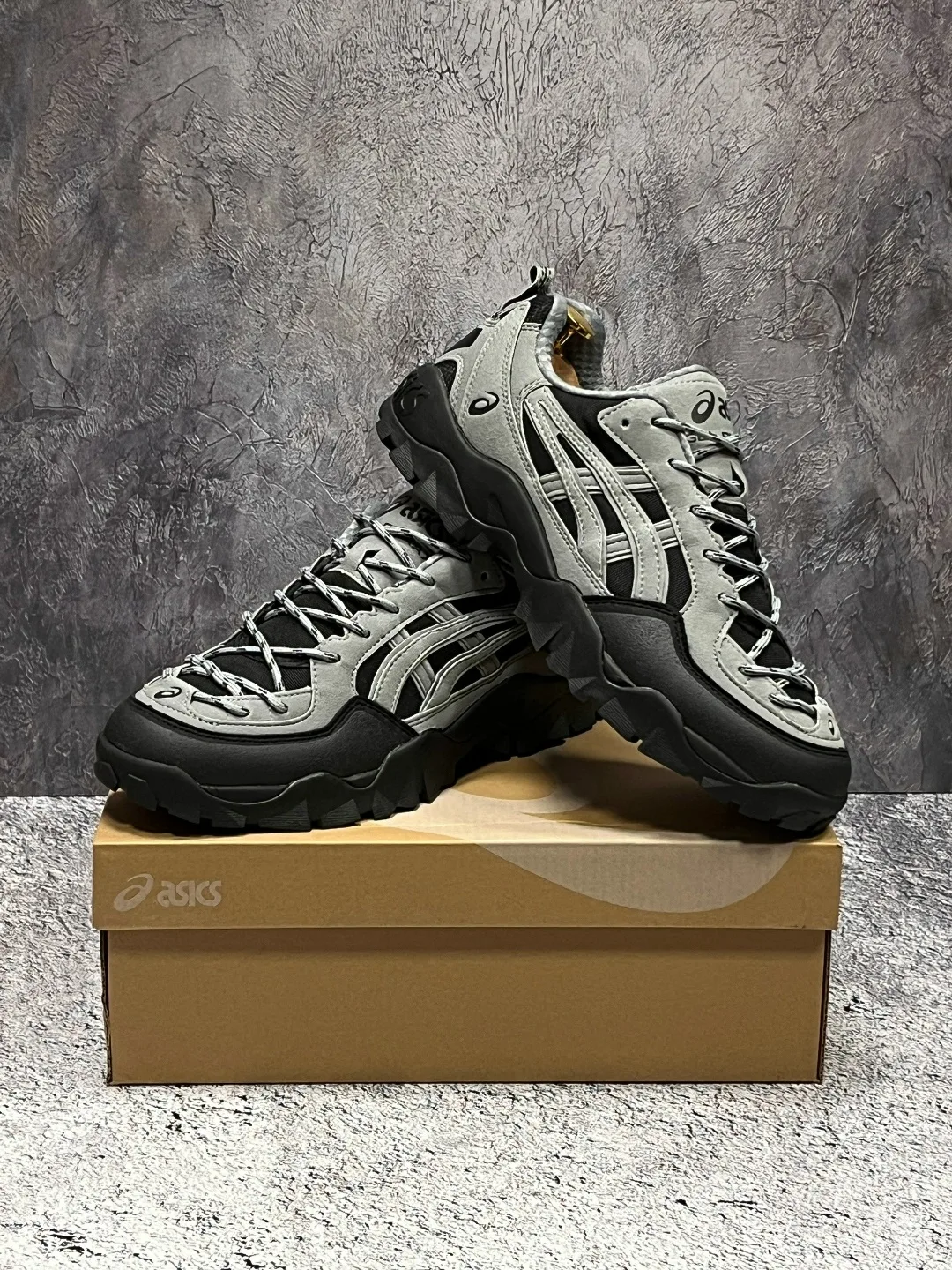 Кроссовки ASICS GEL Gor-Tex 27 зима с полностью прошитой подошвой — фото 2