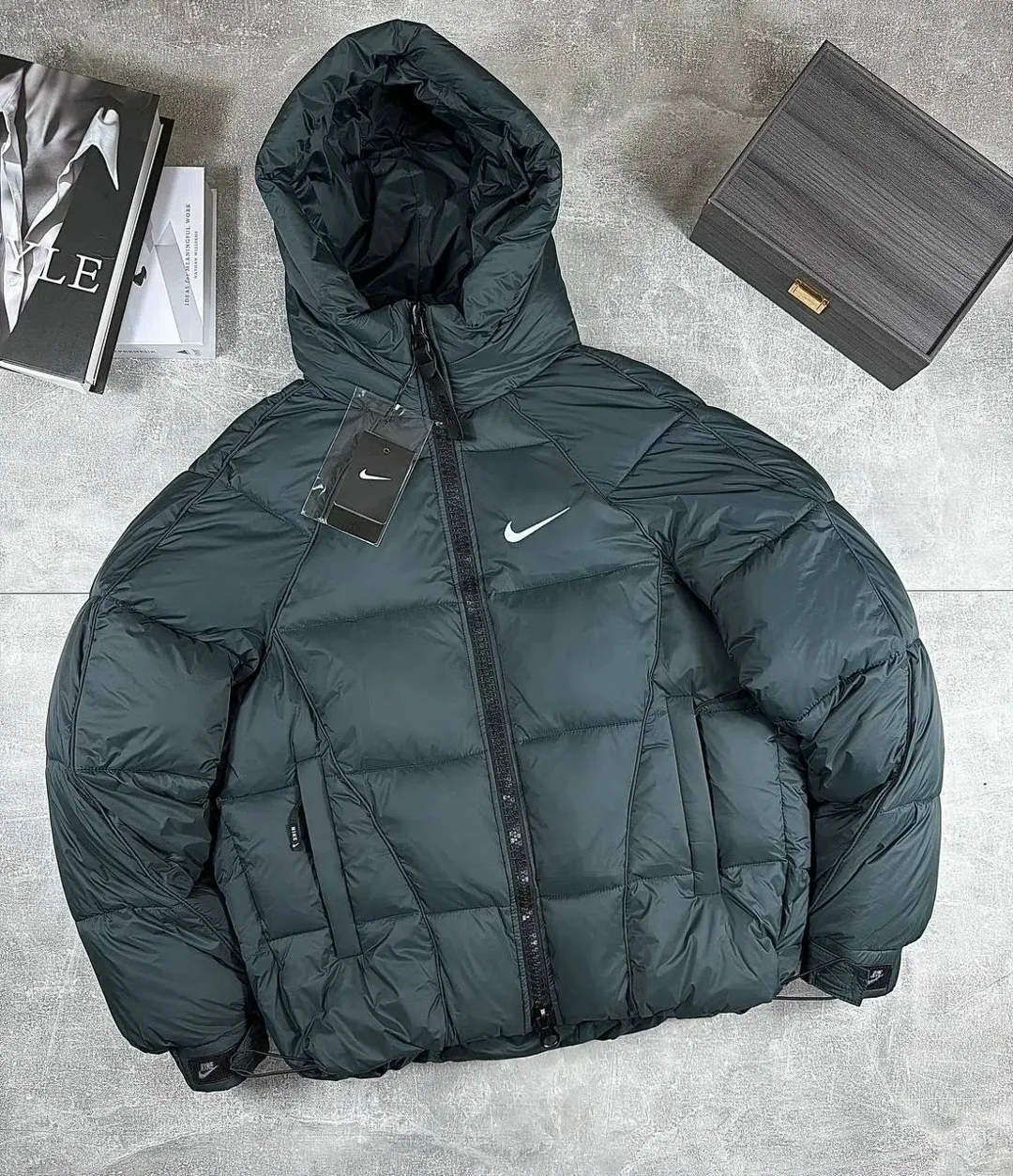 Зимняя куртка от Nike с наполнителем холофайбер — фото 5