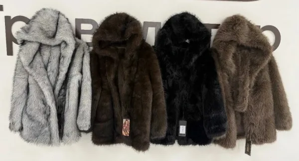 Шуба экомех укороченная С поясом и капюшоном полушубок - это идеальное сочетание стиля и тепла для демисезона и зимы — фото 2