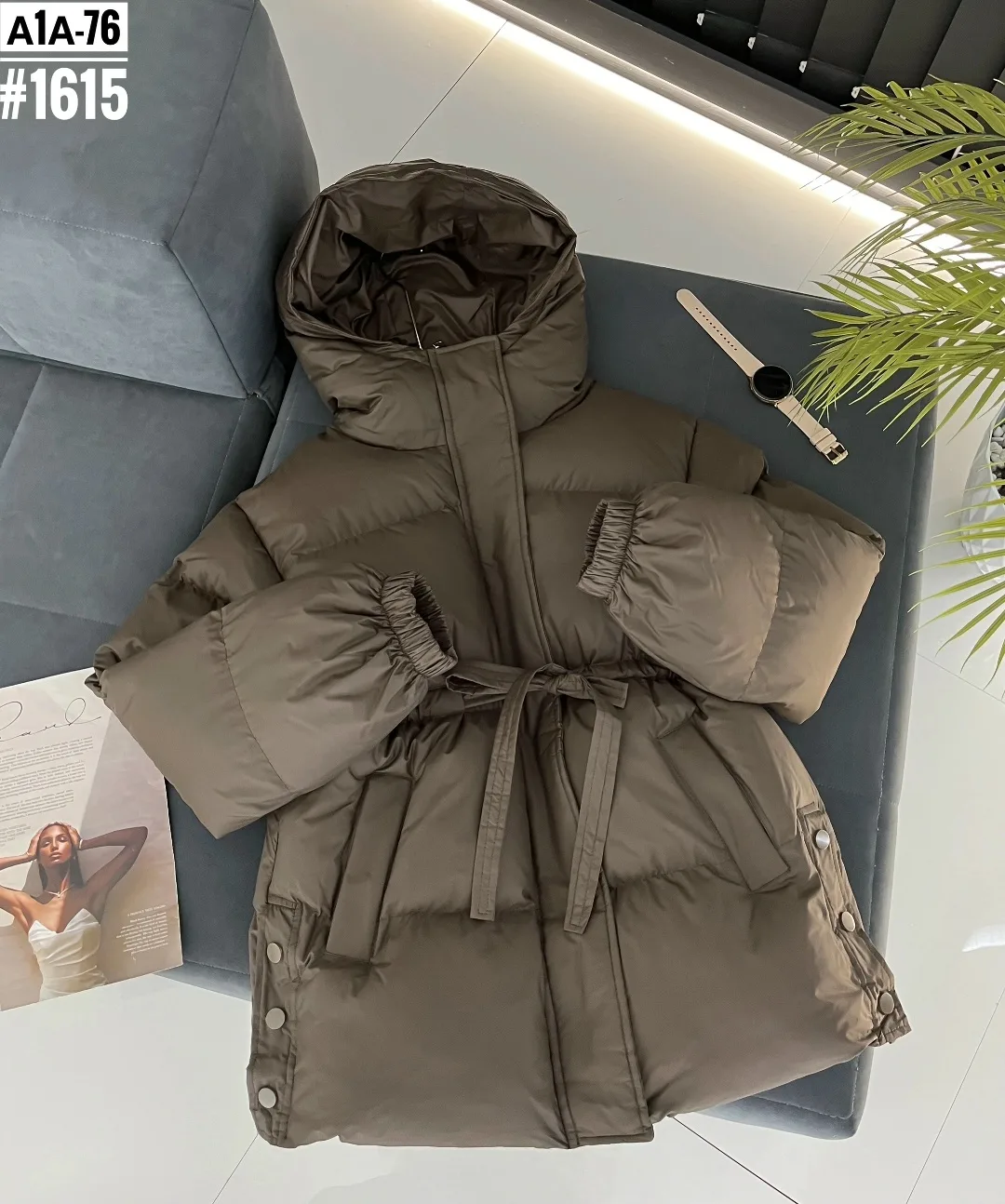 Утеплённая дутая куртка с капюшоном, подходит для зимних условий — фото 2