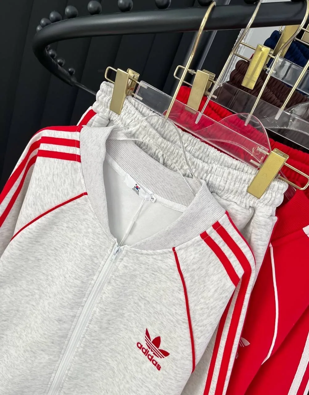 Костюм с принтом Adidas — фото 1
