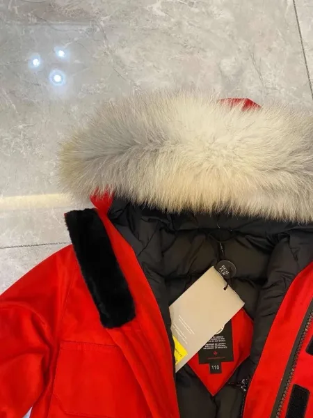 Canada Goose Expedition Kids Parka детская парка в насыщенном красном — фото 5