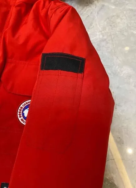 Canada Goose Expedition Kids Parka детская парка в насыщенном красном — фото 8