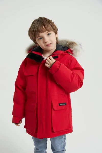 Canada Goose Expedition Kids Parka детская парка в насыщенном красном — фото 10