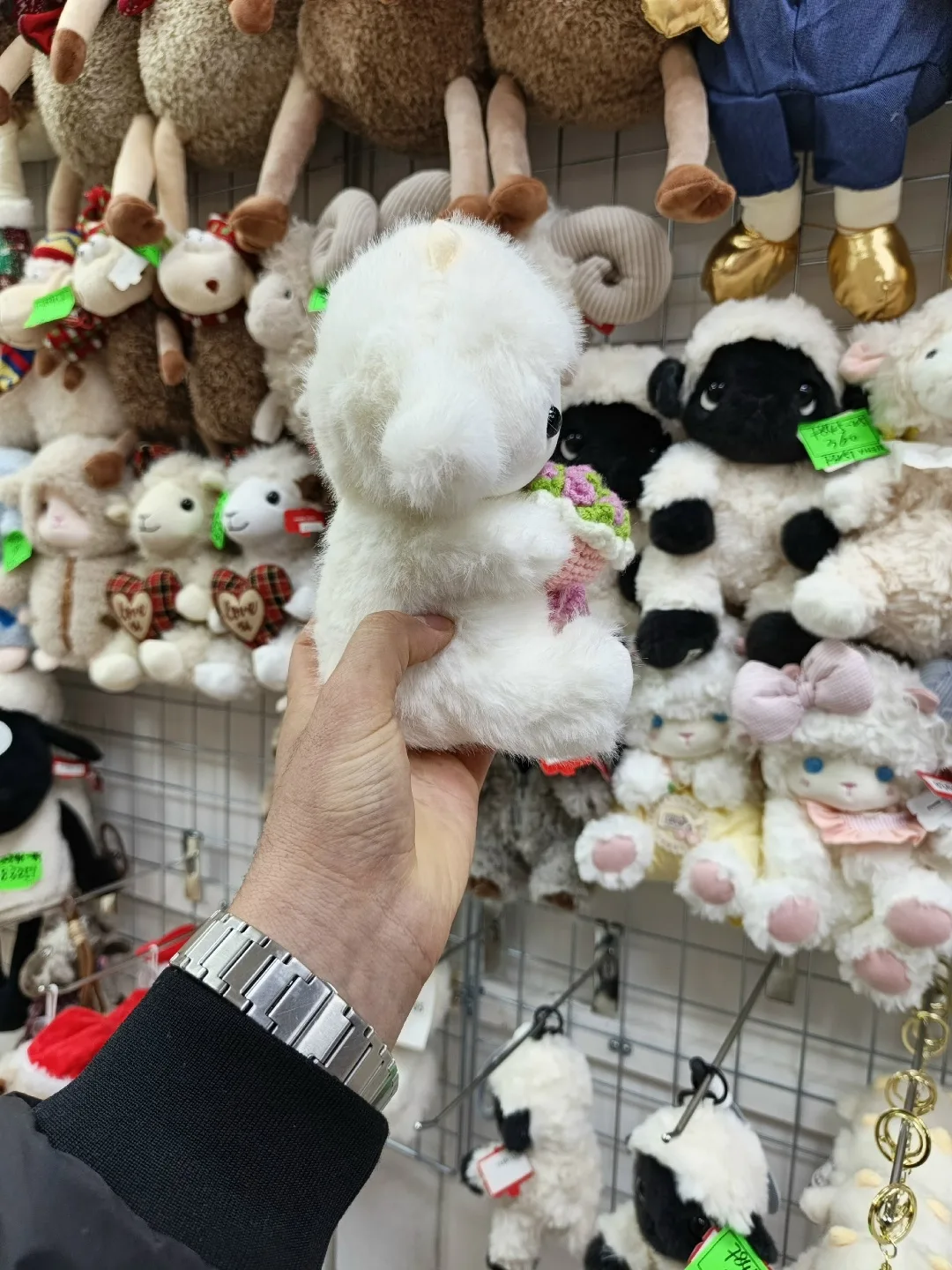 Мягкая игрушка барашка из качественного материала — фото 2