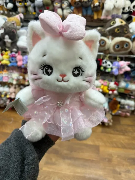 Кошка с платьем — фото 1