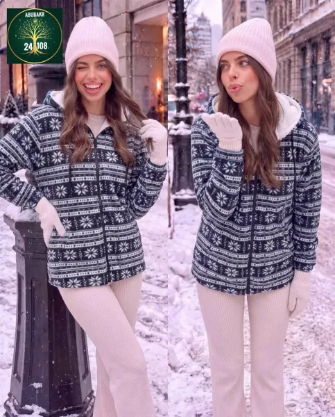 Женская худи с мехом, двухсторонняя, с мехом на рукавах — фото 3
