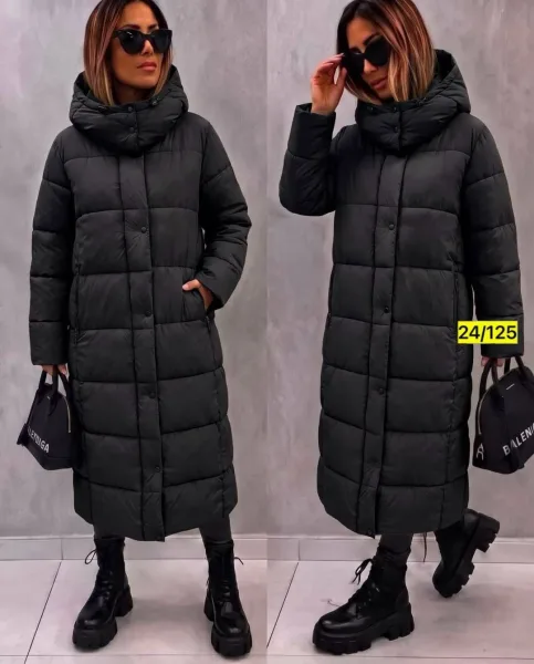 Удлинённая женская куртка из фабричного материала — фото 2