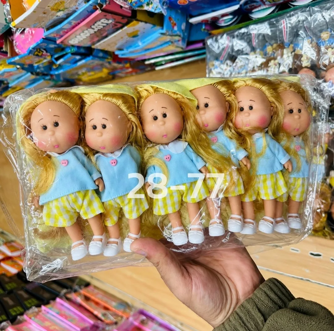 Миниатюрная кукла в виде брелока, удобна для ключей или сумки — фото 3