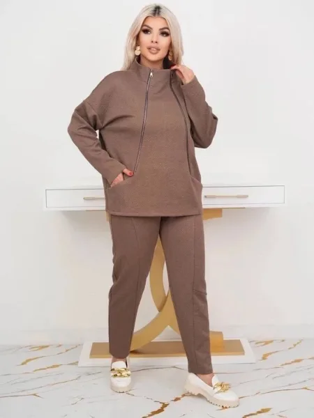 Костюмы двойка в стиле sport-chic — фото 8